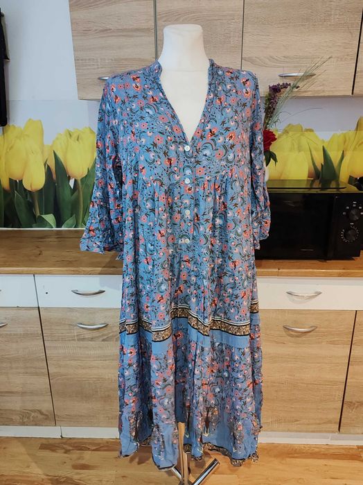 Śliczna piękna sukienka midi rozmiar ok 44/46 wiskoza kwiaty