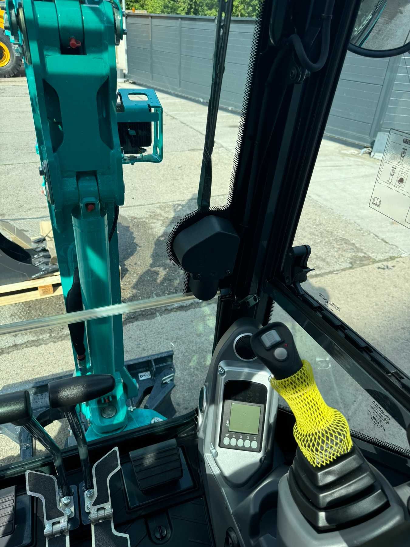 Новий міні екскаватор KOBELCO SK19 2 тони Японія JCB CAT KUBOTA