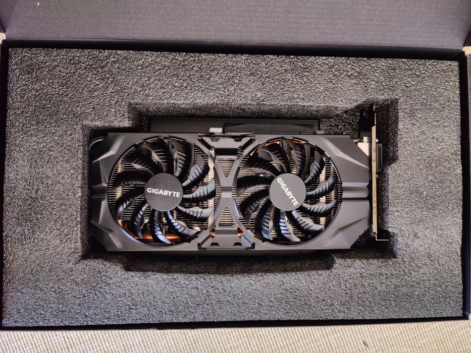 Gigabyte R9 390 G1 8Gb