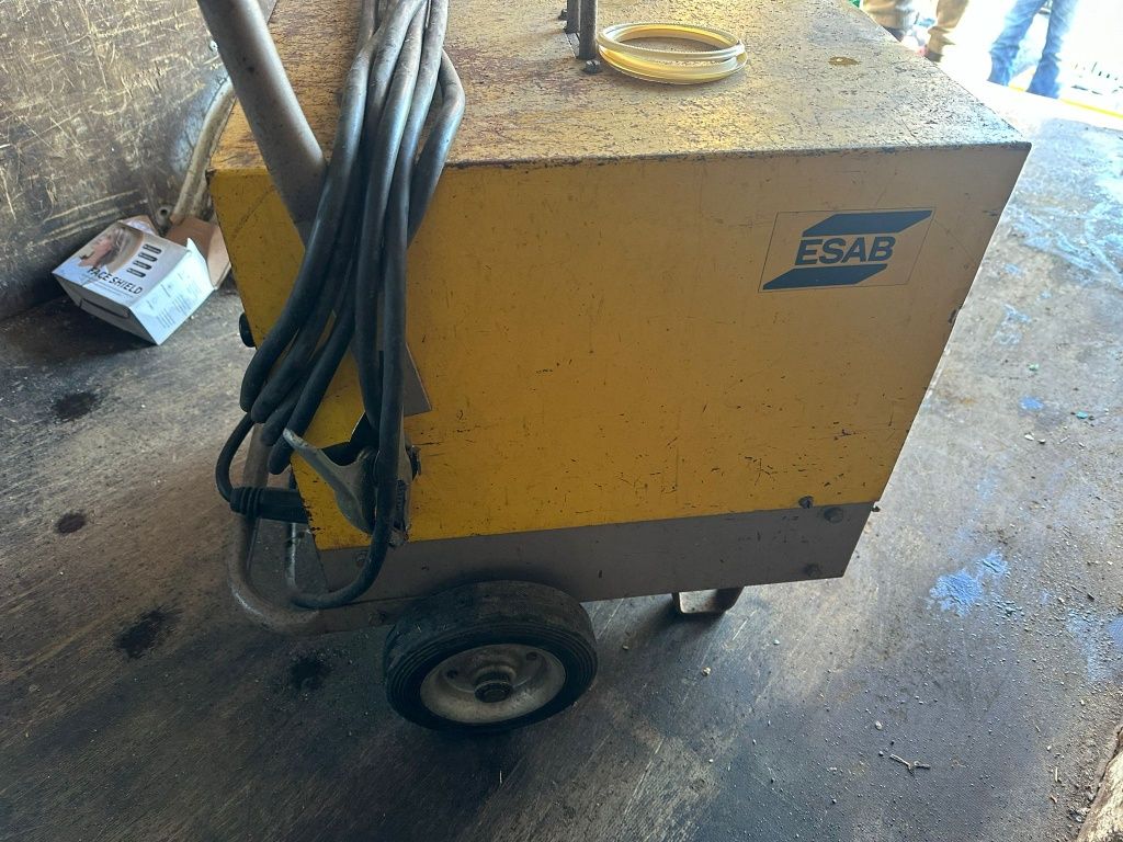 Solidna Spawarka ESAB AB LHE 260 J