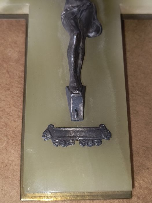 Piękny krzyż z onyksu i mosiądzu XIX/XX w.