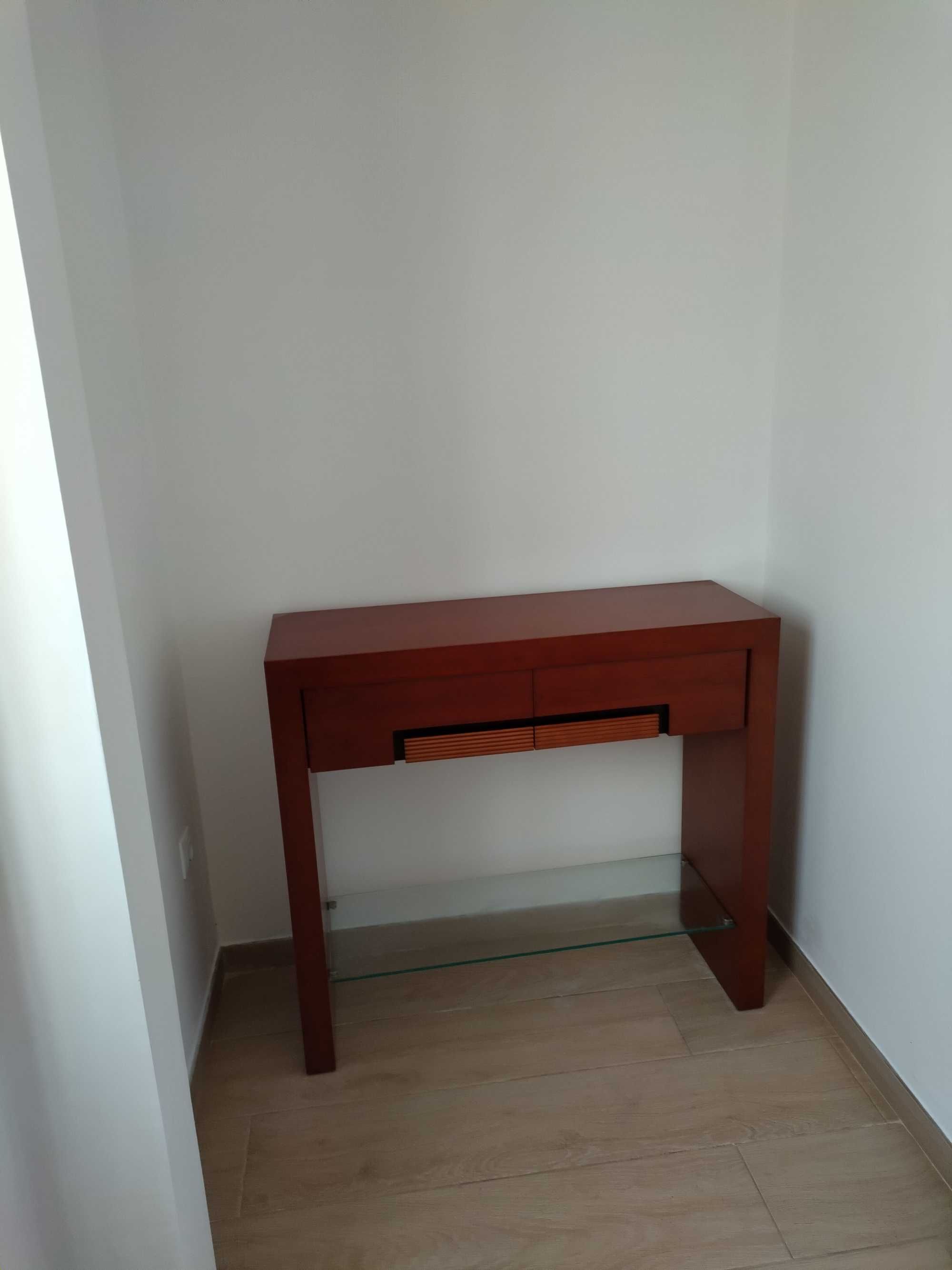 Consola em pinho
