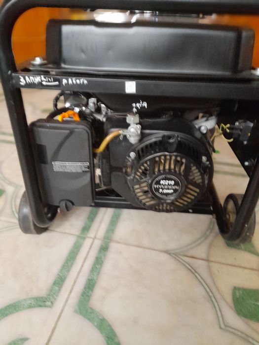 Продам генератор Hyundai