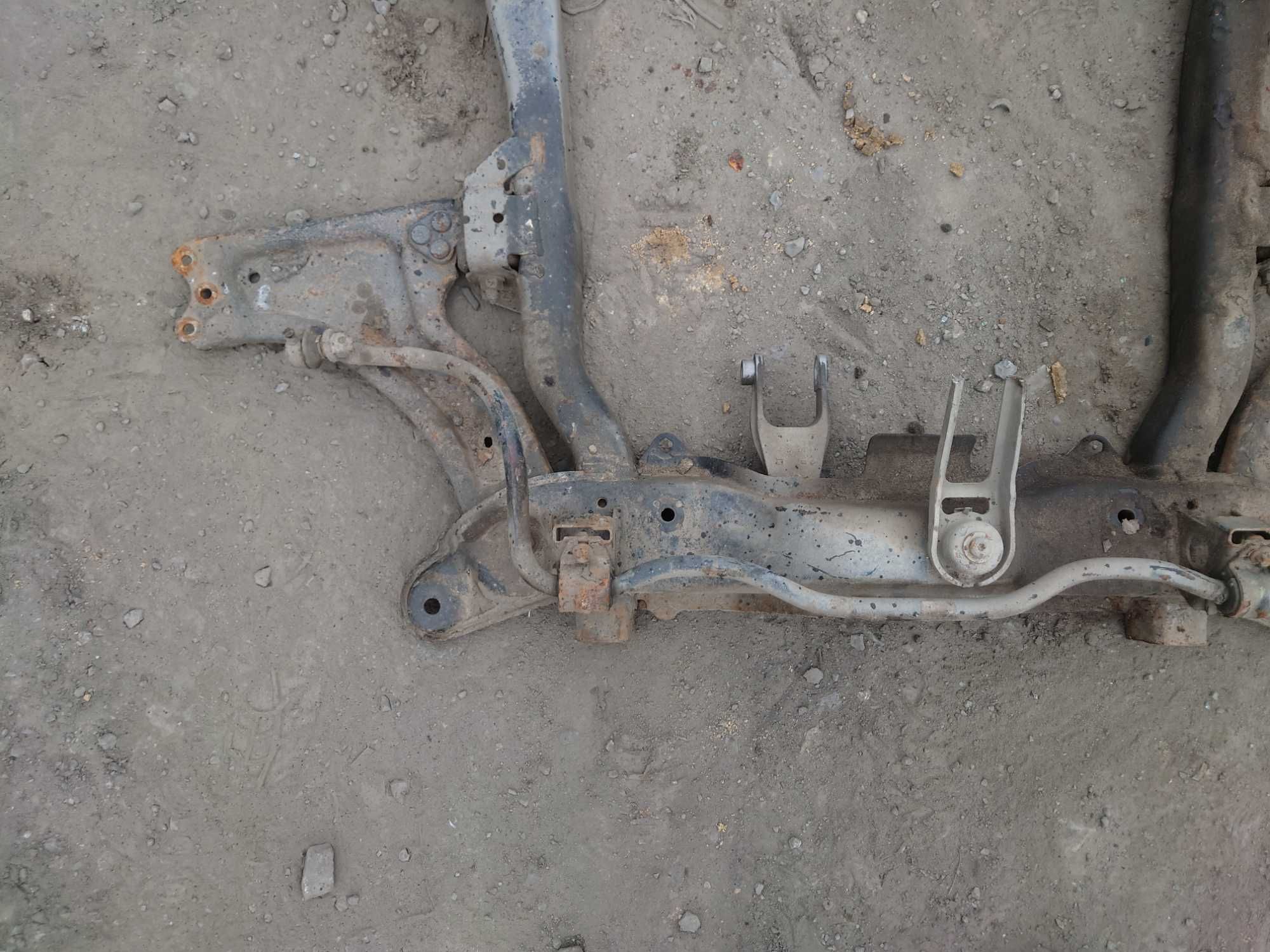 Opel Corsa C Combo Meriva A Sanki Wózek Belka Kołyska Trawers Przód