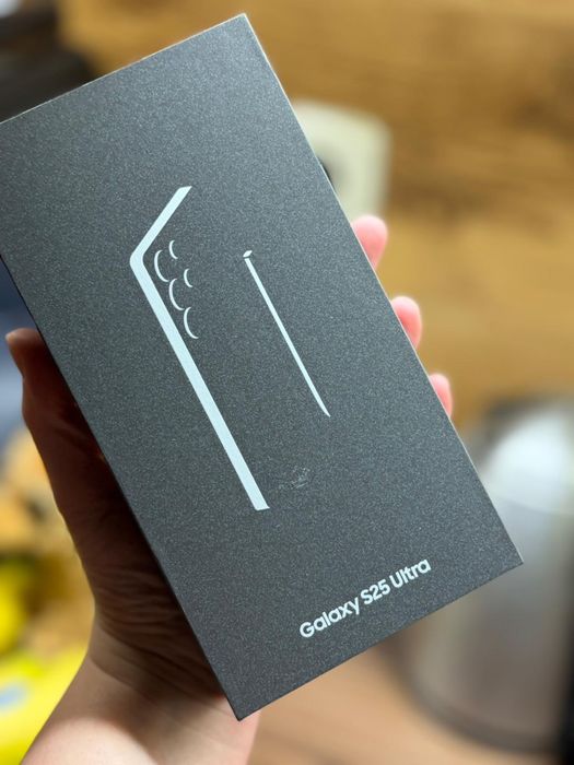 Продам телефон Самсунг Galaxy S25 Ultra 12/256GB Titanium Black