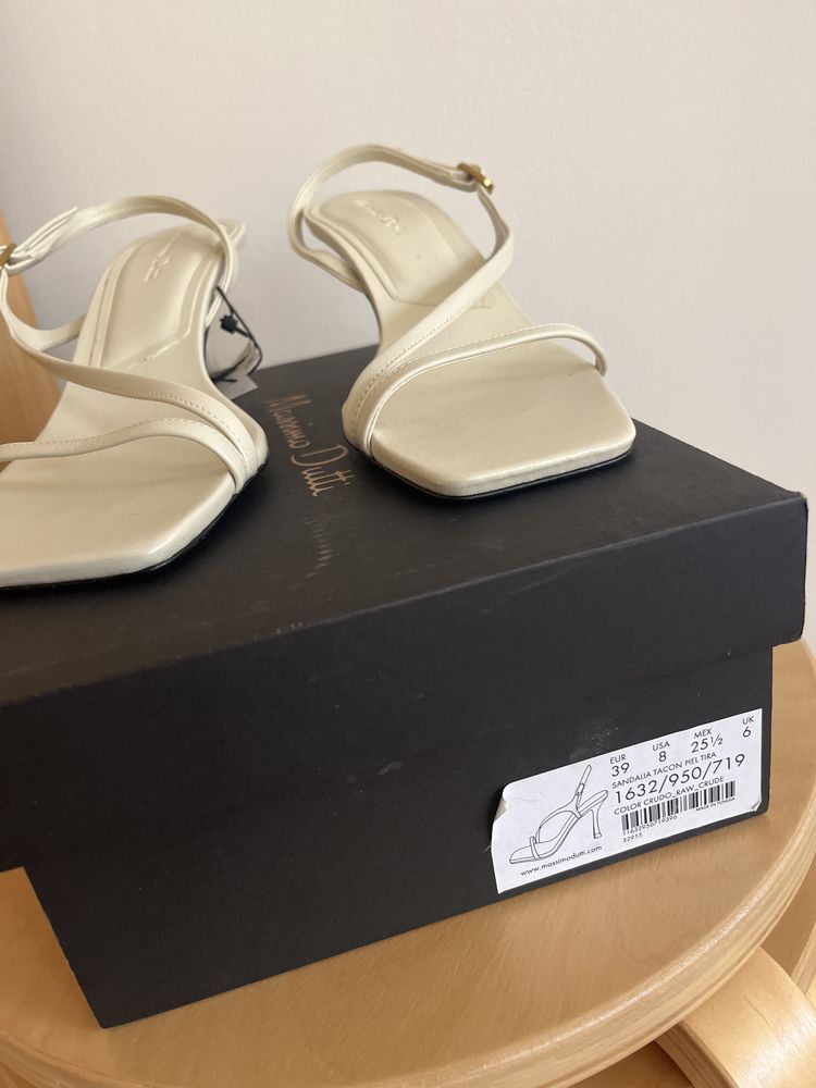 Vendo sandálias Massimo Dutti 39