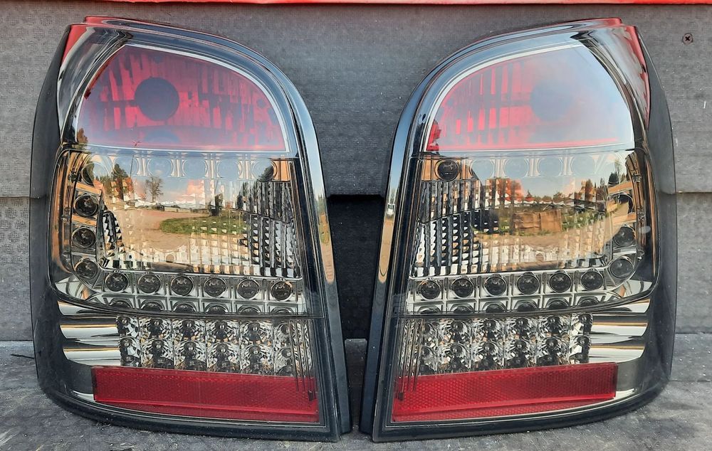 LAMPA TYŁ PRAWA LEWA LED EAGLE EYES AUDI A4 B5 KOMBI