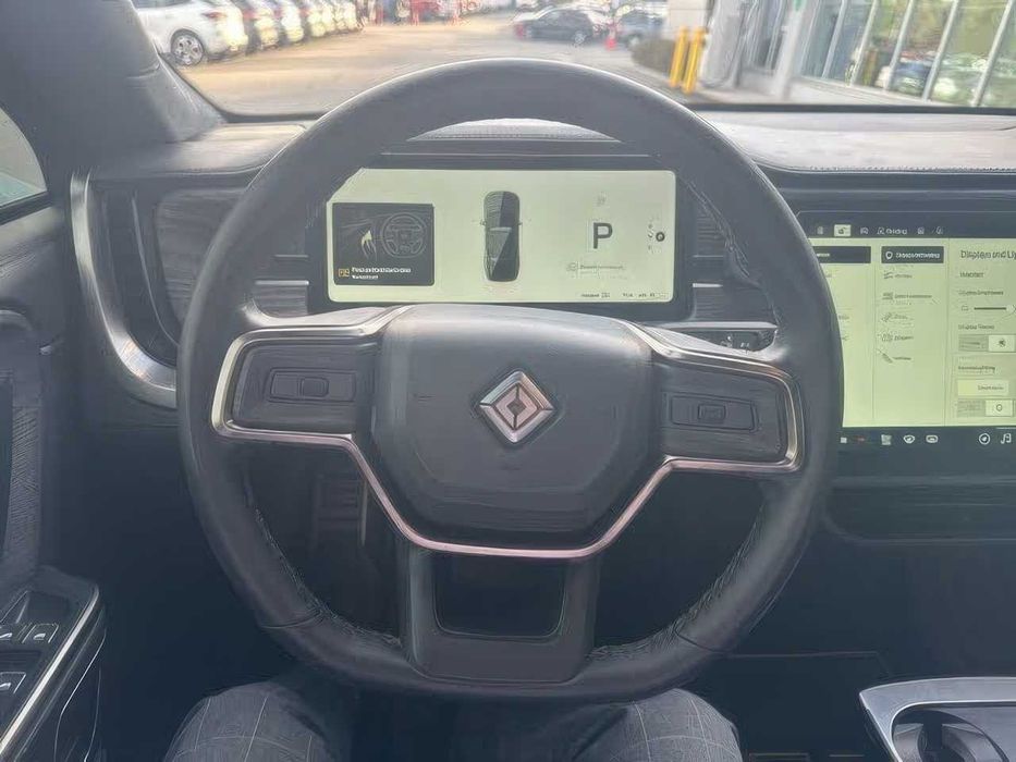 Rivian R1S Adventure Quad Motor      2023