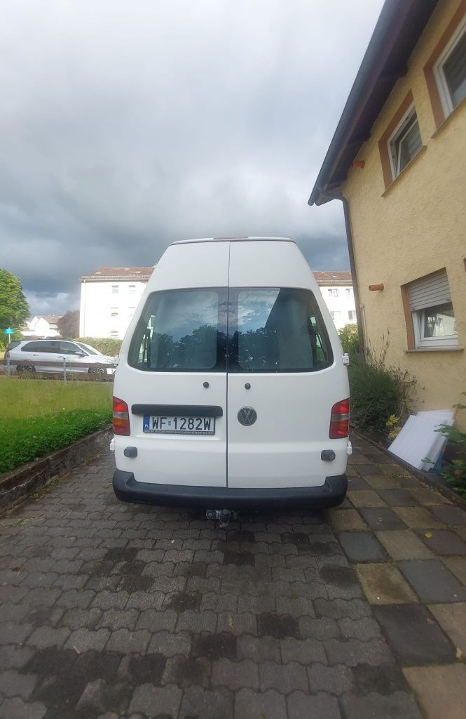 Volkswagen T5 2007r kamper