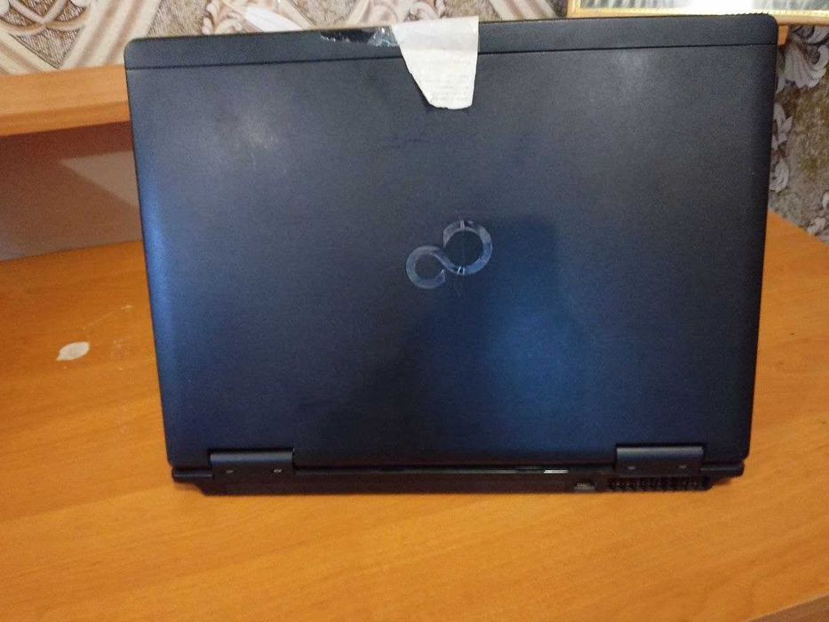 Ноутбук Fujitsu A512 з процесором хорошому стані