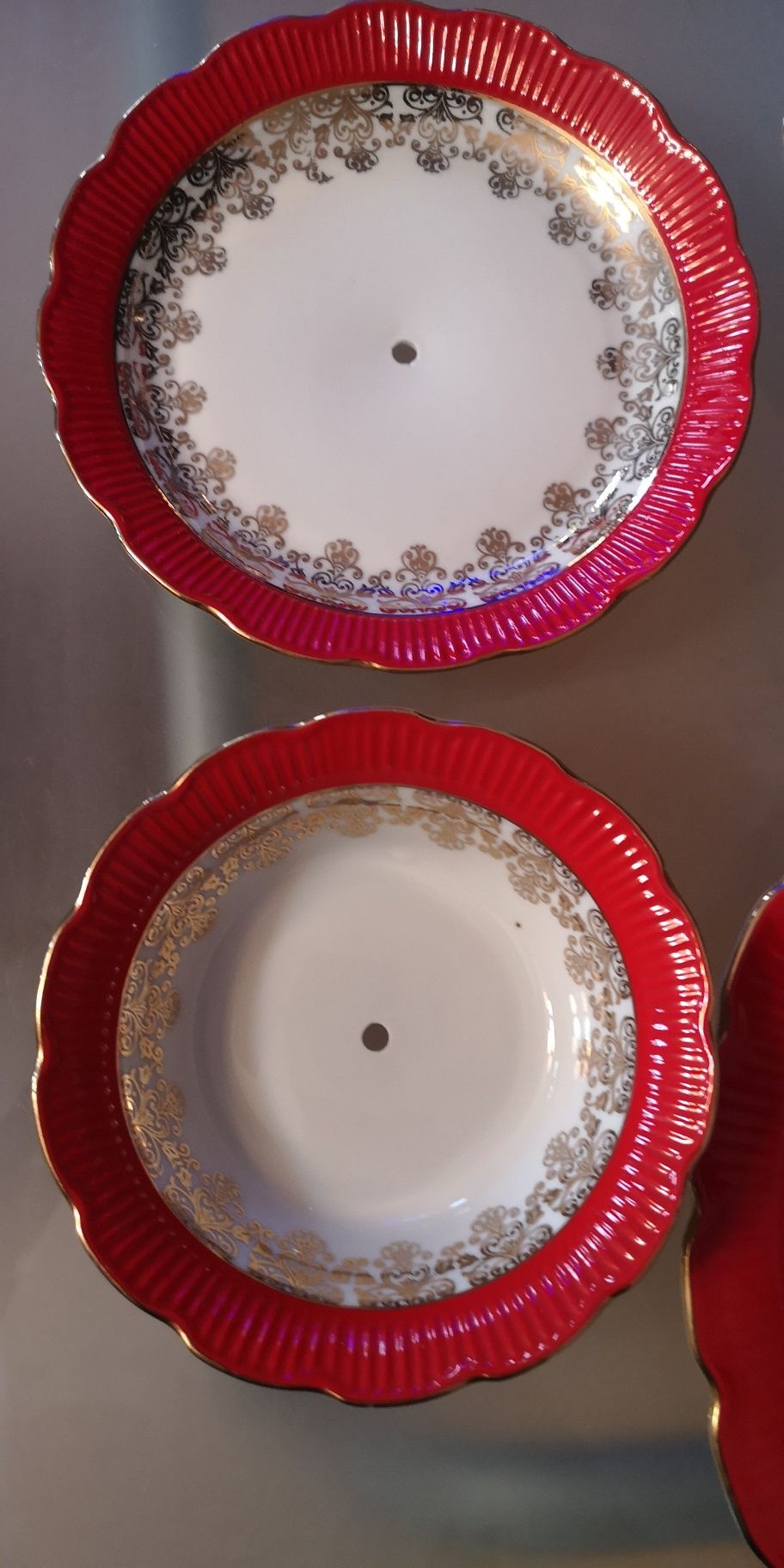 Patera, etażerka czteropoziomowa z porcelany Chodzież czerwono złota