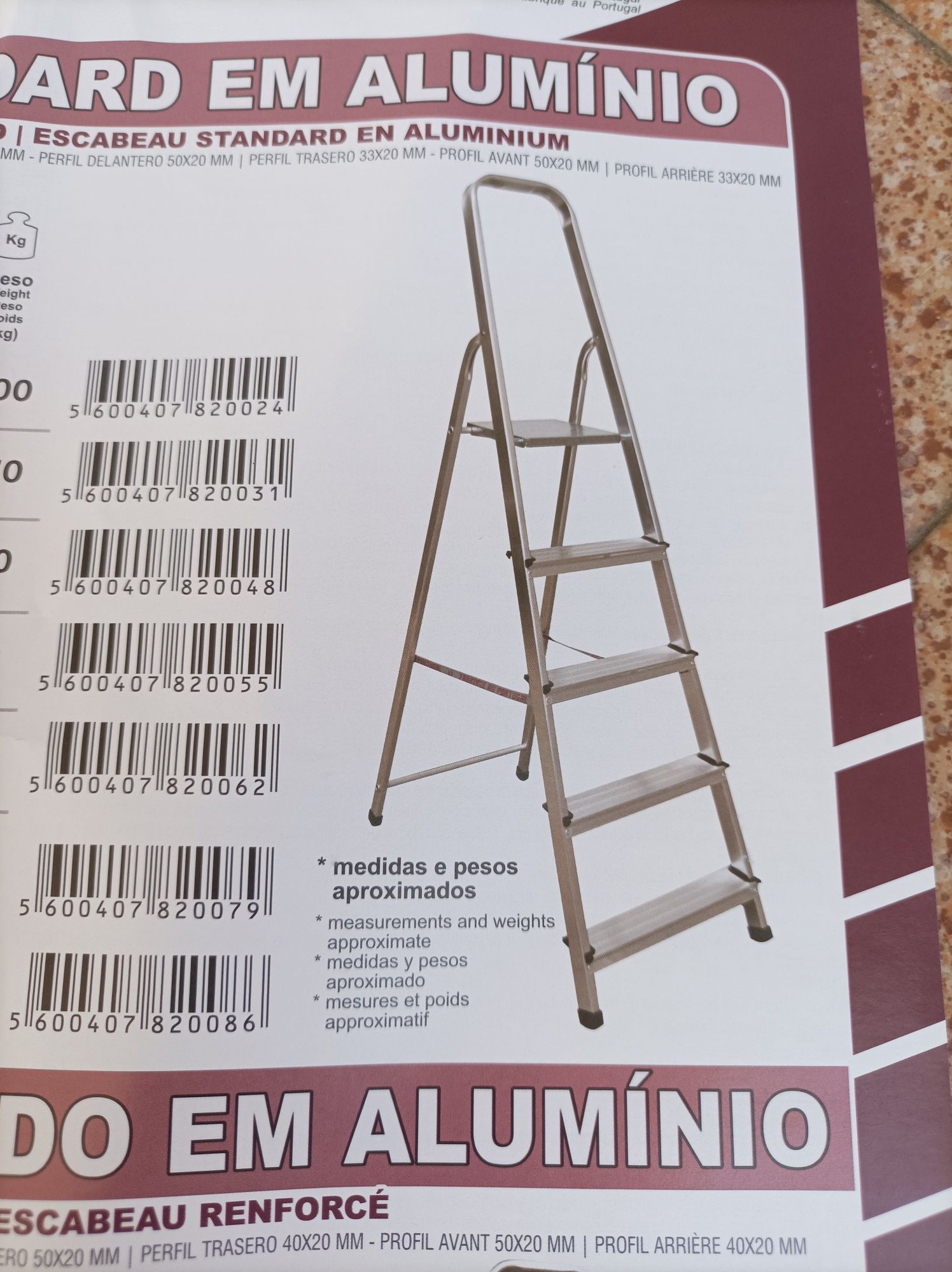 Escadote pequeno em alumínio