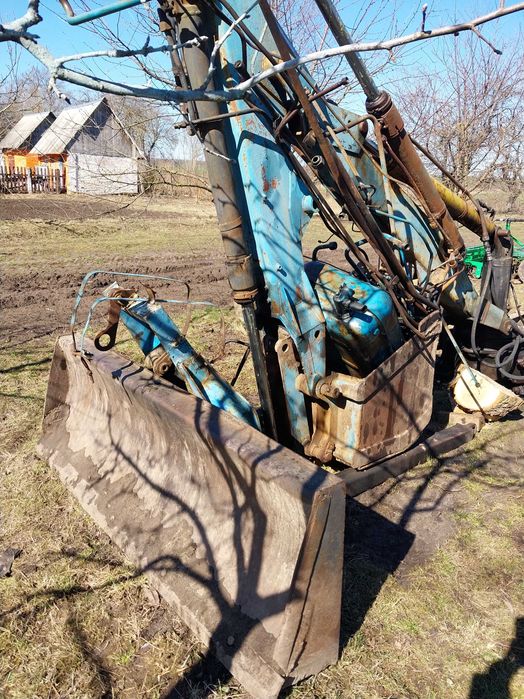Екскаваторна установка з трактора ЮМЗ по запчастинах