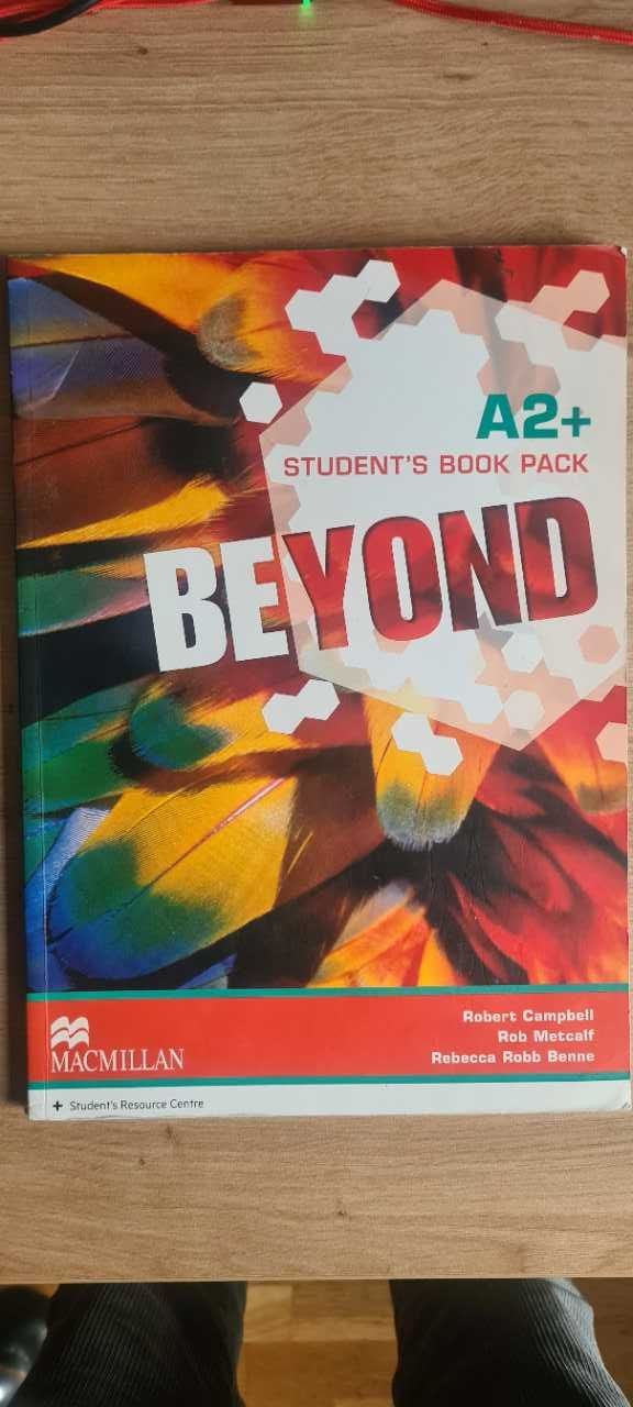 17.	A2+. Student book pack. Beyond. Macmillan.