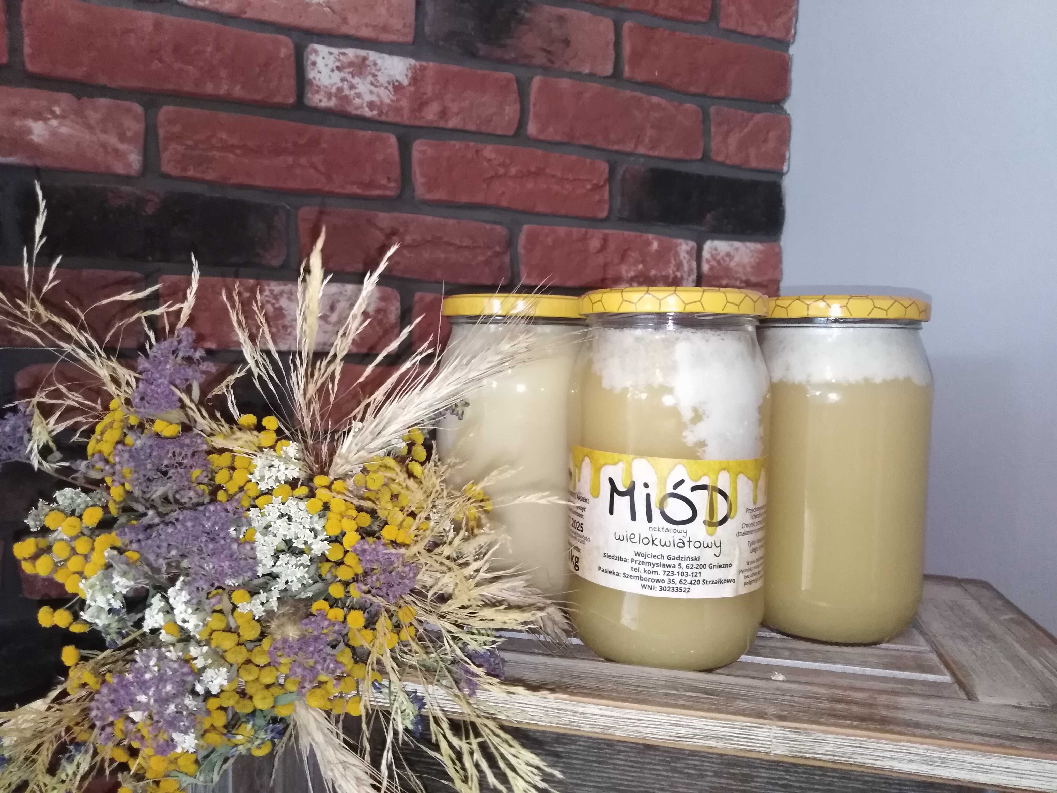 ŚWIEŻY Miód wielokwiatowy z własnej pasieki - NATURALNY