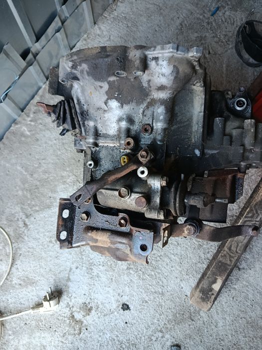 Продам коробку TOYOTA COROLLA E90