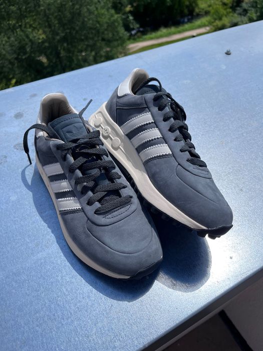 Buty Adidas la Trainer lux