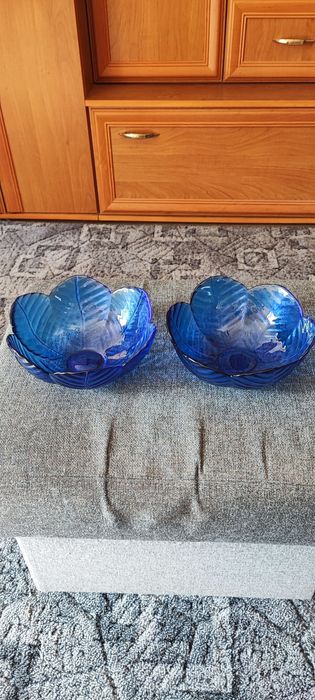 Niebieskie miseczki salaterki szklane x 2