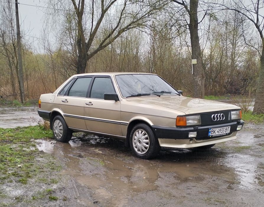 Ауді 80 1985р. 1.6 бензин продам