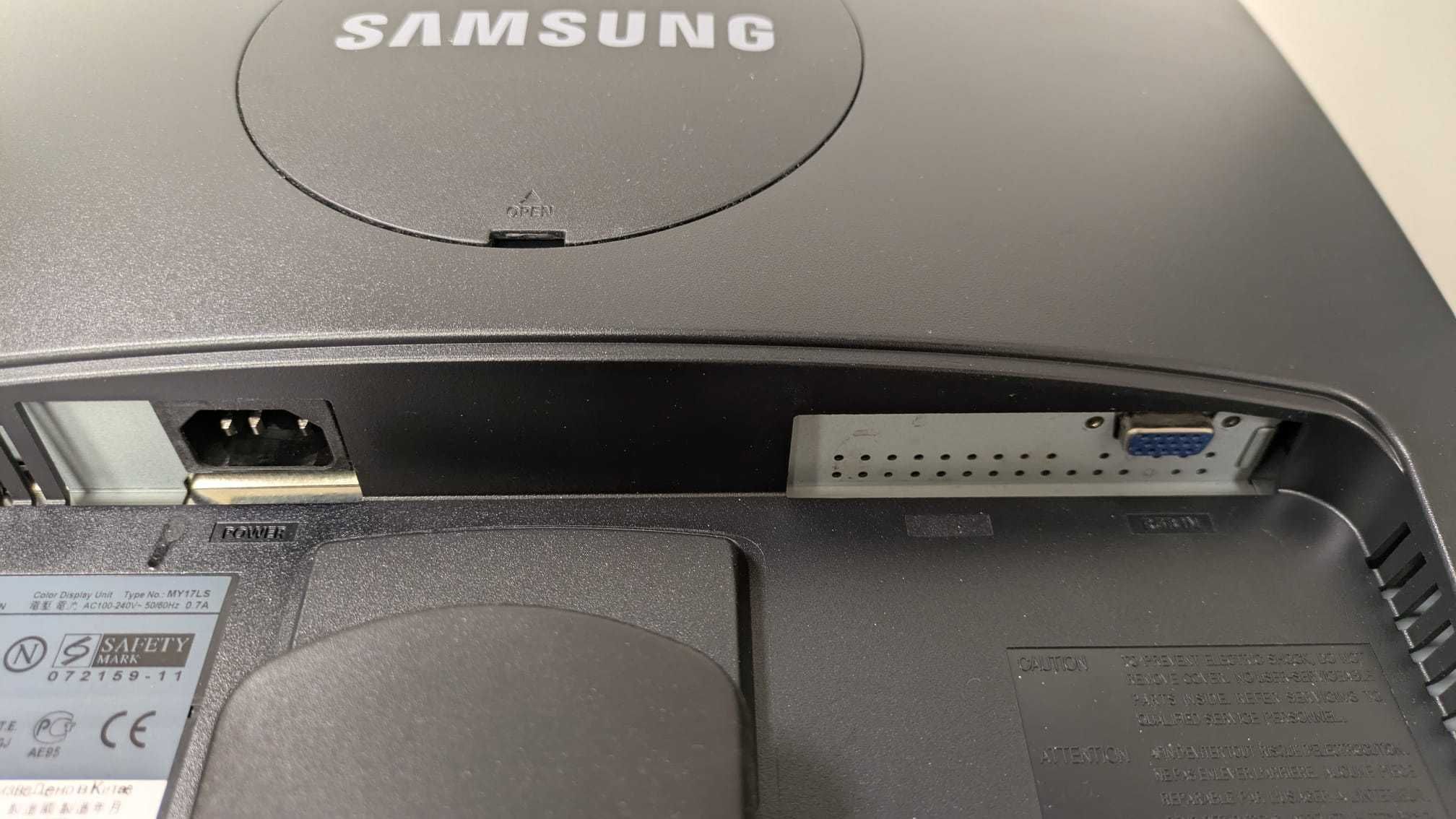 Monitor Samsung SyncMaster 743 VGA