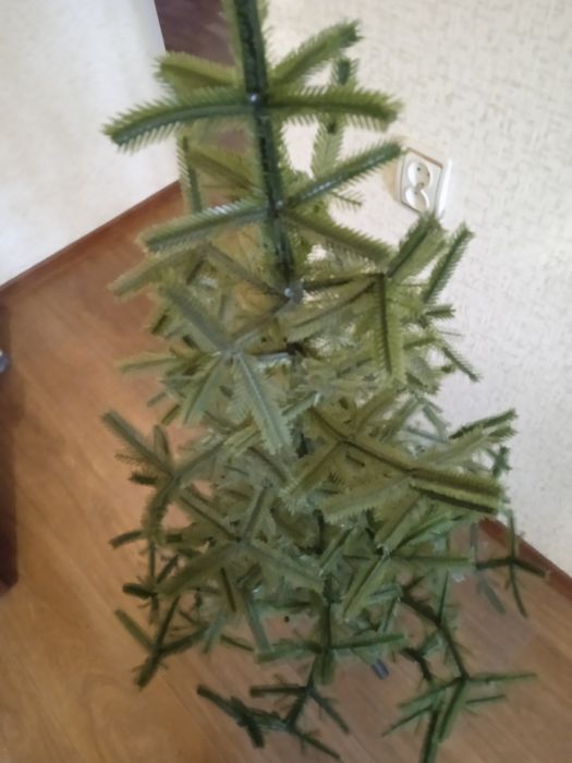 Ёлка искусственная 1.5 м. Разборная.