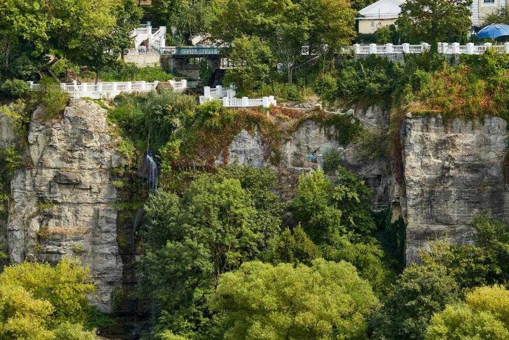 Сдам квартиру в центрі погодинно подобово. Власник.
