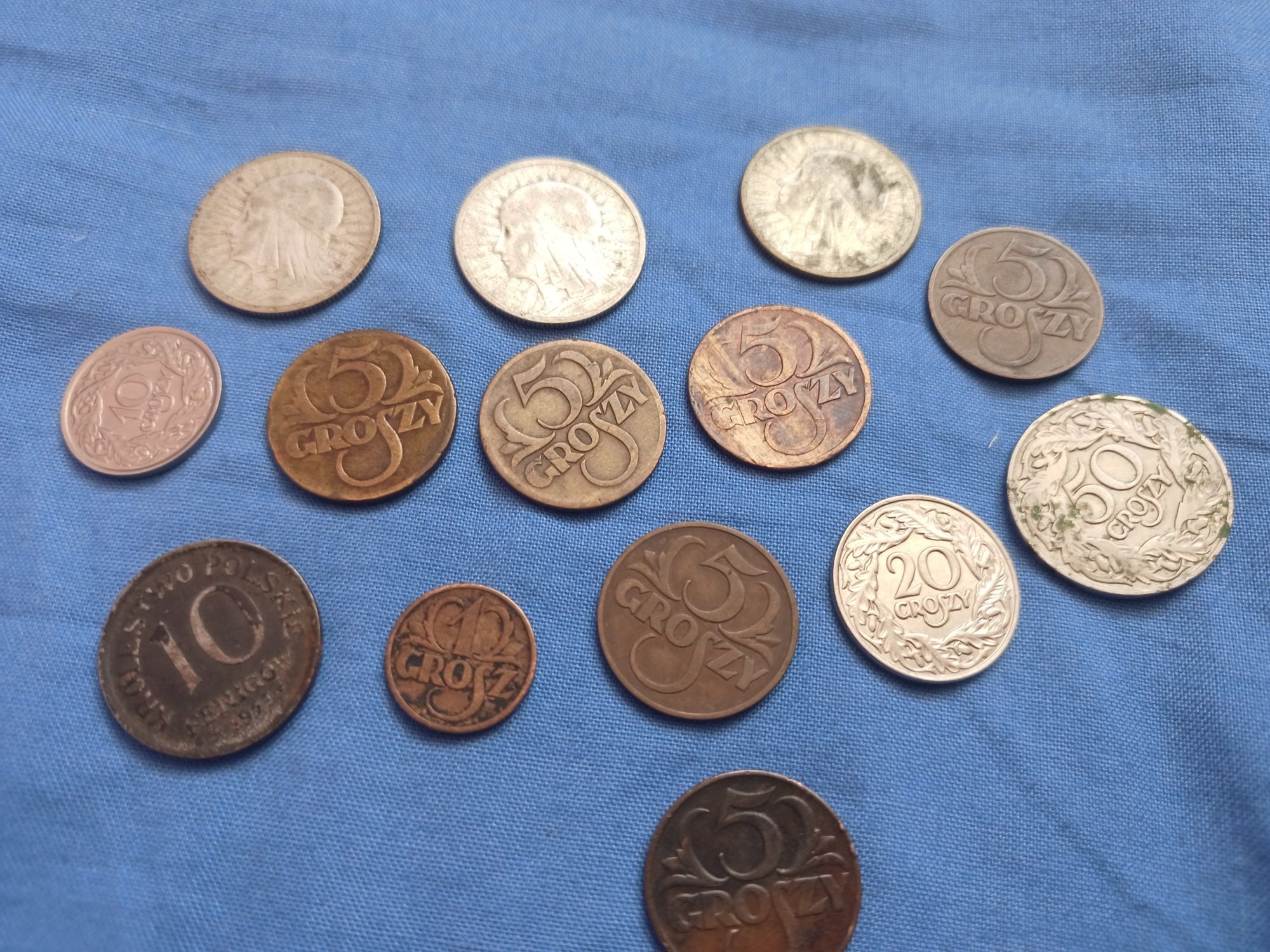 Polskie monety przedwojenne, każda inny rocznik