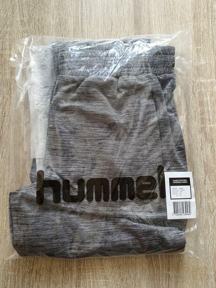 Spodnie sportowe Hummel, rozmiar 152 cm, nowe w folii, kieszenie na su