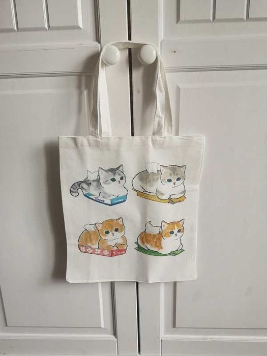 Urocza Torba shopperka materiałowa na zakupy z grafiką mofusand.