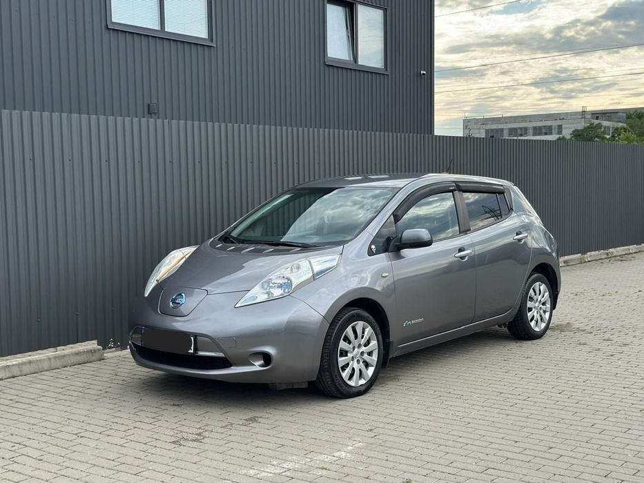 Nissan Leaf 2015 рік