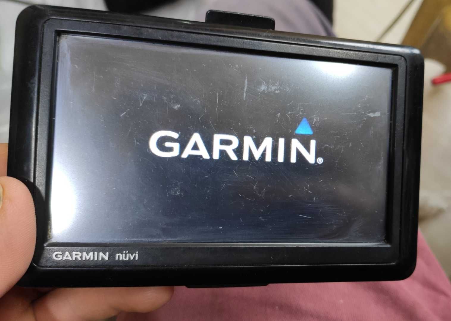 GPS навигатор Garmin Nuvi 1410 не запускается