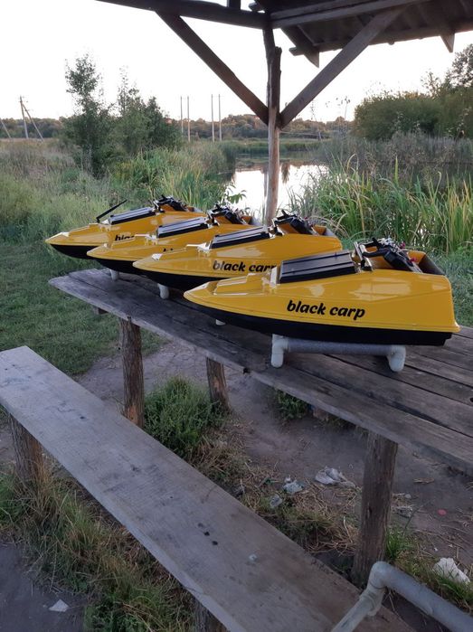 Кораблик прикормочний GPS автопілотом.