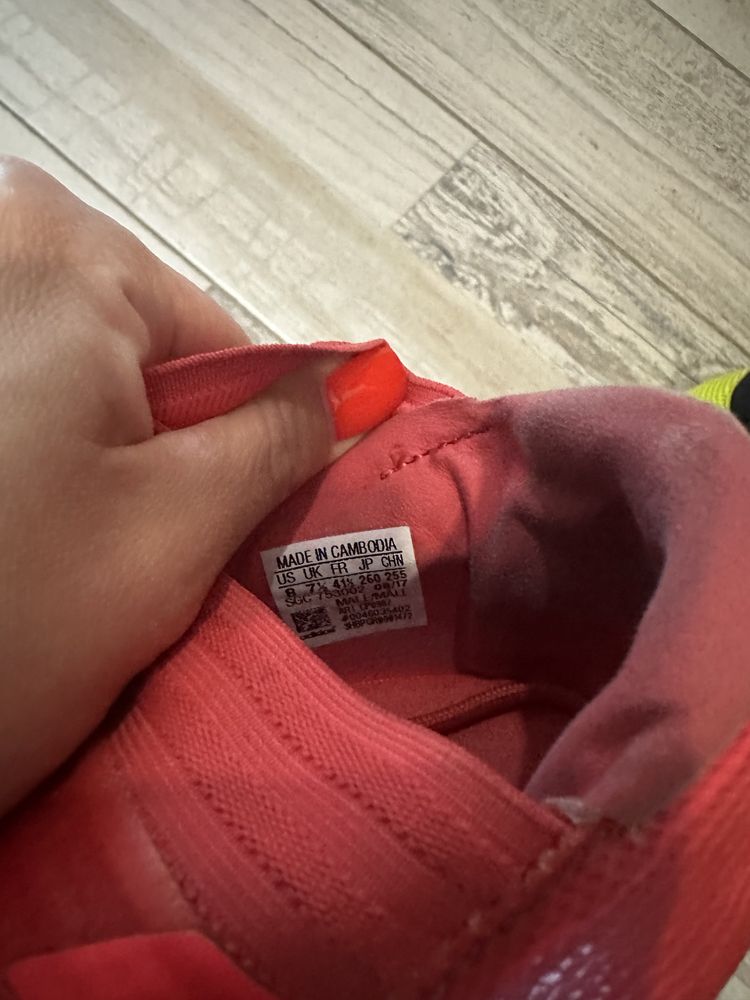 Продам бутсы Adidas 41 размер сорокожки