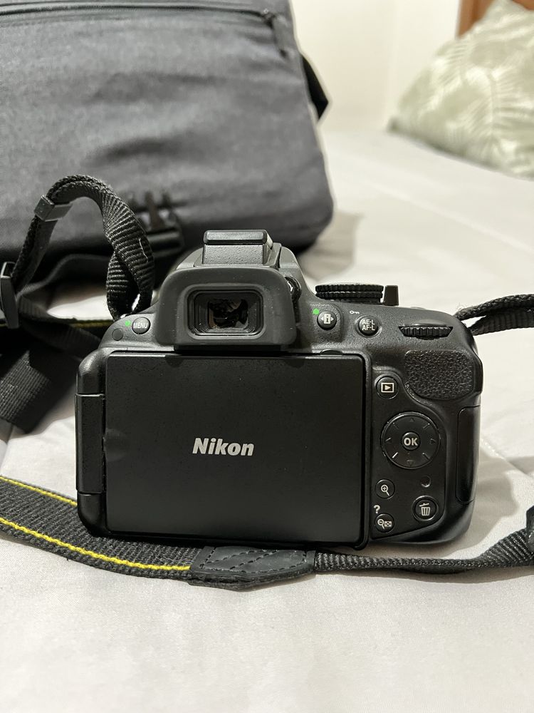 Nikon D5200 + lente 18-140mm