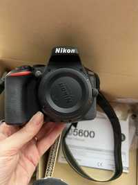 Nikon D5600 body