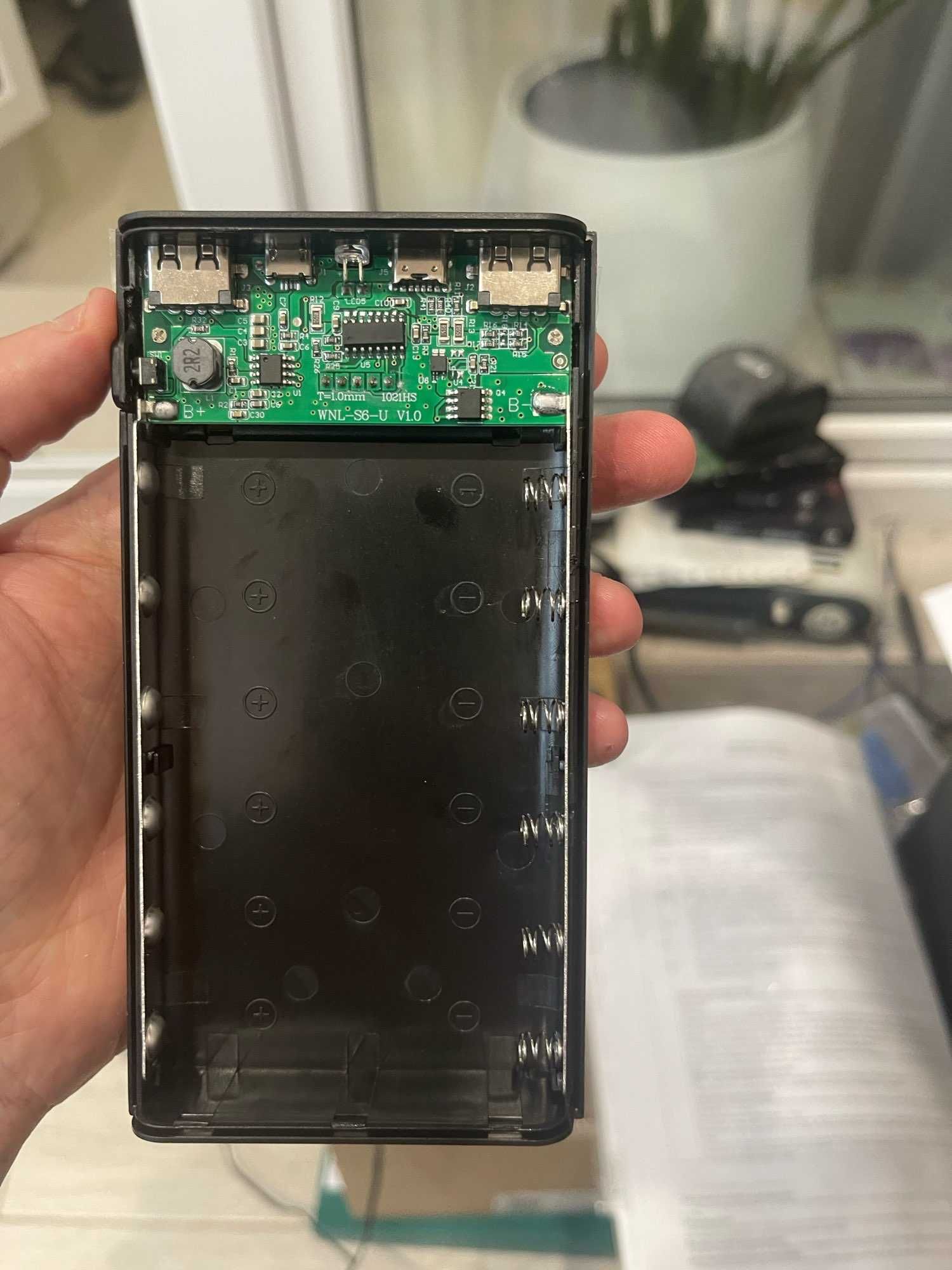 Павербанк PowerBank корпус 4*, 5*,6*, 8*18650, кейс с лампой фонариком