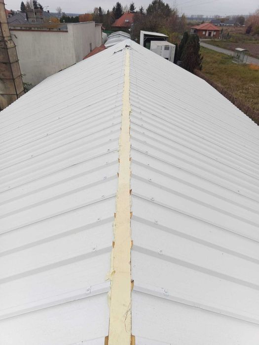 Kliny kalenicowe z pianki PIR między płyty warstwowe (obornickie)