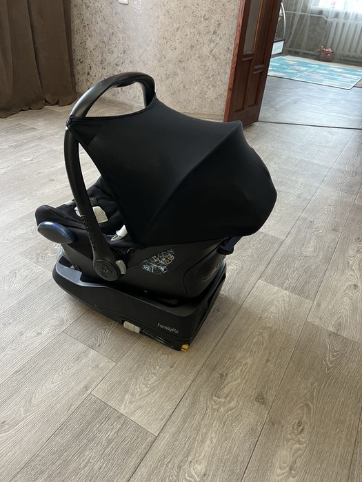 Автокресло Maxi-Cosi 0-12 месяцев
