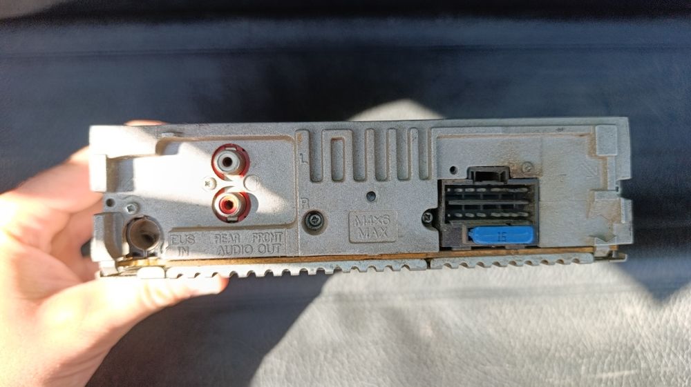 Продаю магнитолы pioneer, Sony