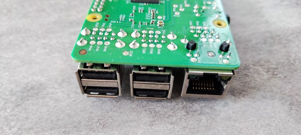 Raspberry Pi 3 Model B v1.2 +heatsink+obudowa