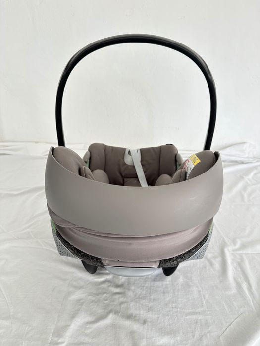 Carrinho de bebé e Ovo Cybex
