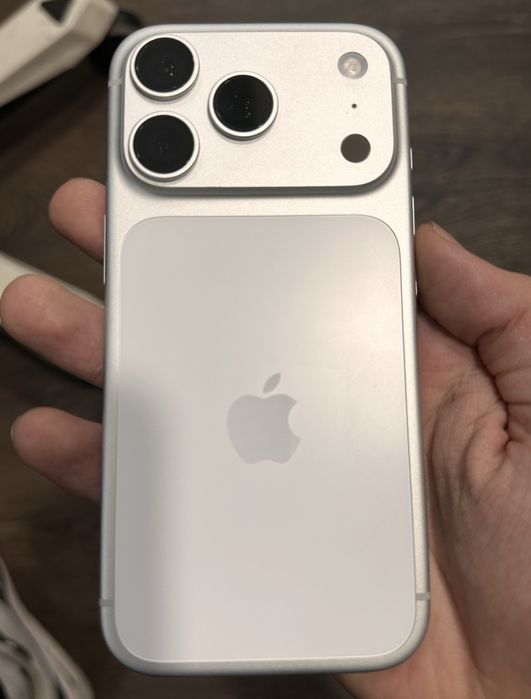 iPhone 17 Pro 512GB Silver rsim