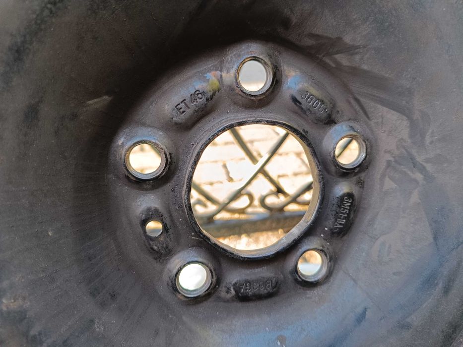 Koła na felgach stalowych + opony zimowe DUNLOP 195/65/R15 - VOLVO