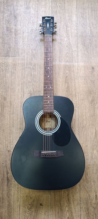 Продам гитару Cort AF510E
