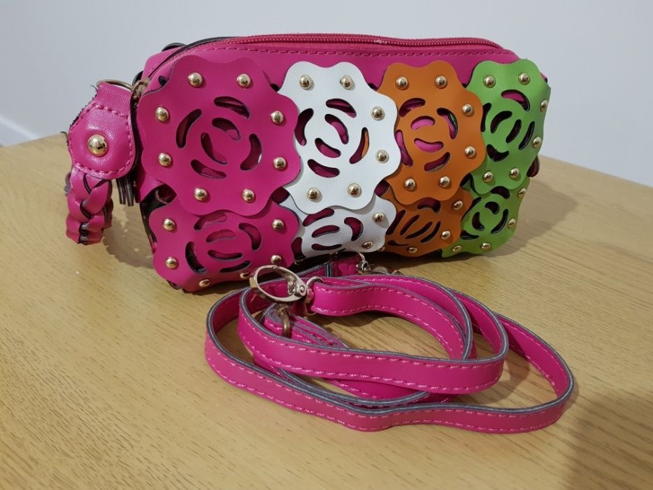 Torebka kopertówka różowa w kwiaty idealna na wiosnę lato