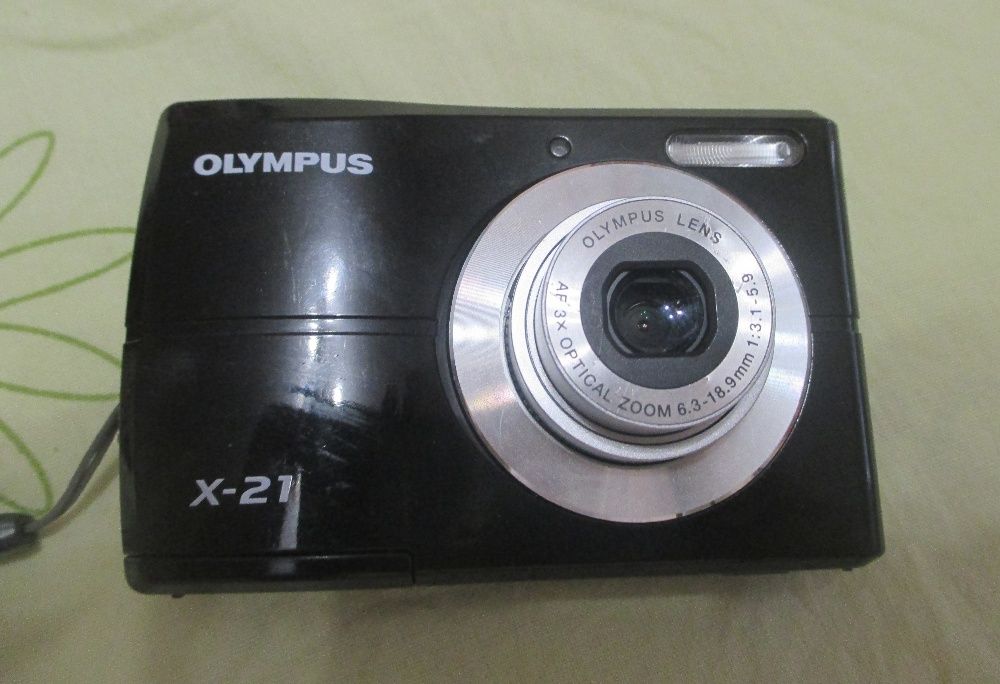 Продам Фотоаппарат Olympus X-21