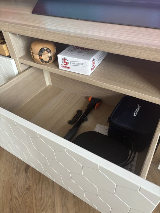 Szafka pod telewizor
