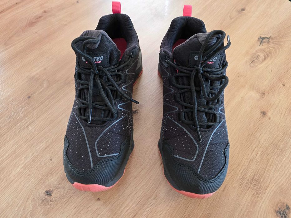 Водонепроникні жіночі кросівки Hi Tec 39 розмір