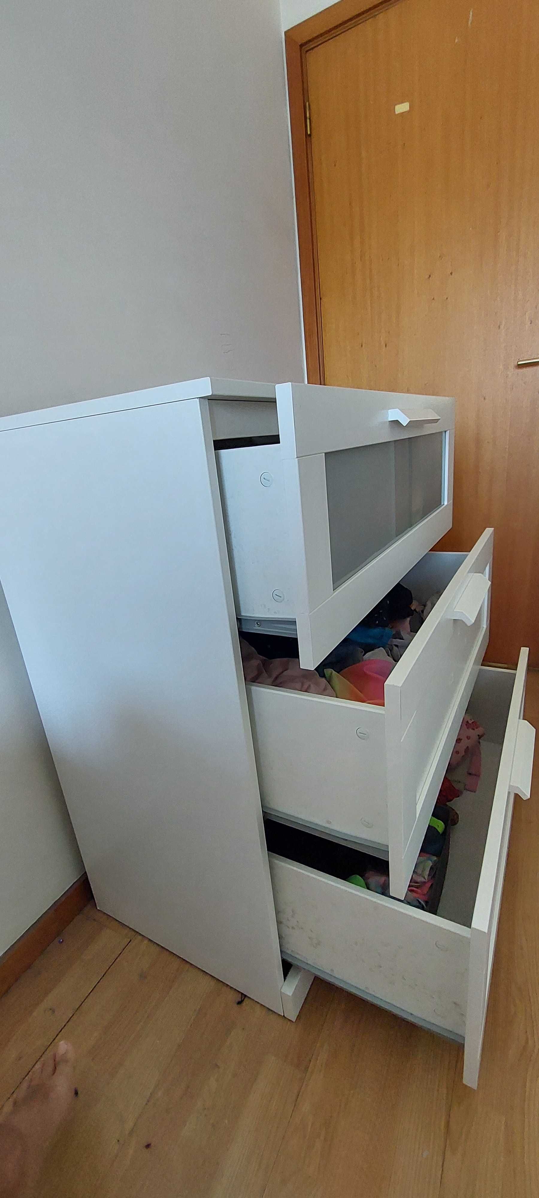 Comoda Ikea  como nova