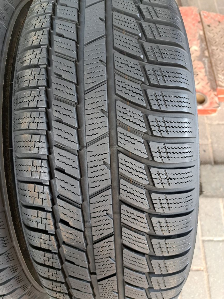 235/60r18 Toyo Snowprox S954 SUV Demo 2022r 2szt
